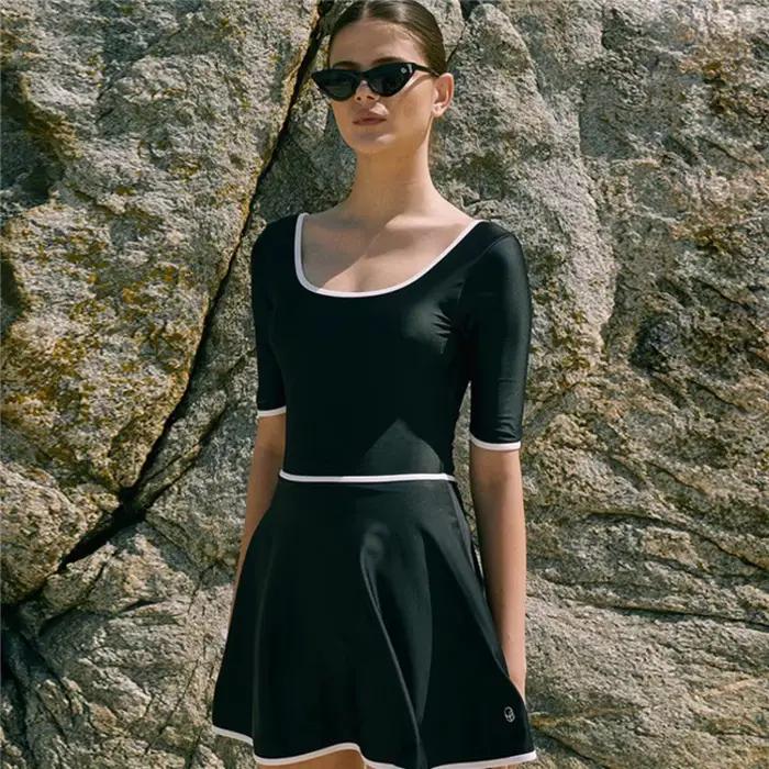Maillot de bain une pièce avec jupe
