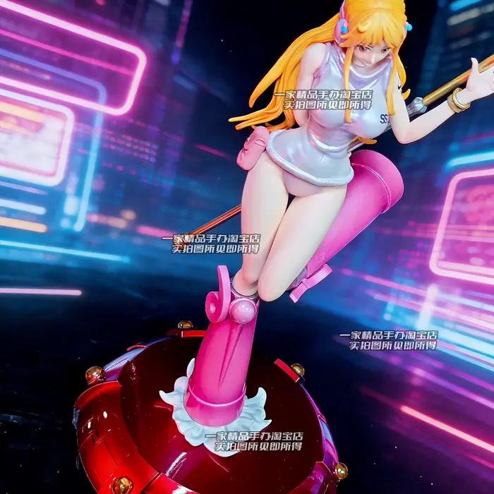 Statue Nami One Piece Série Egghead Island Finition Nacrée Brillante Base Magnétique Cadeau Anime pour Homme Décoration Peripérienne