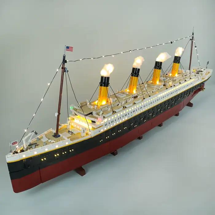 Ensemble de lumières LED pour bateau de croisière Royal Titanic créatif 10294, modèle de bateau de film classique, figurines à collectionner, briques sans bloc de construction