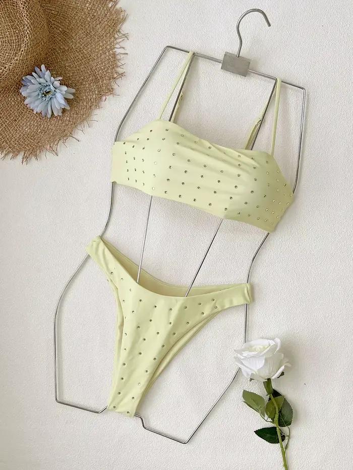 Maillot de bain deux pièces bandeau tendance pour femme 2026 - Design beige élégant