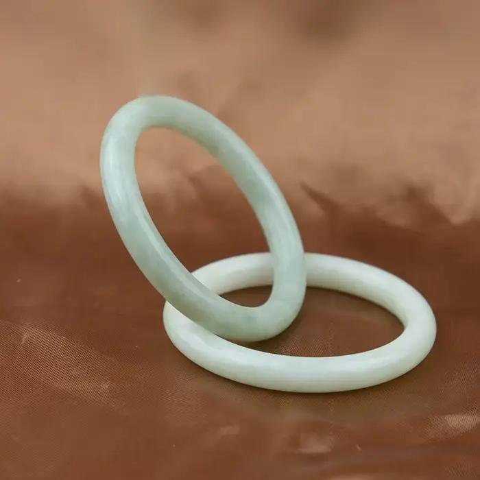 Bracelet rond en jadéite naturelle pour femme, sculpté à la main, bijoux de boutique de mode, vert clair, fleur flottante