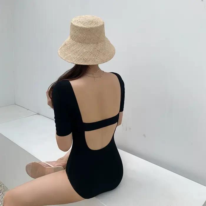 Maillot de bain coréen uni ajouré