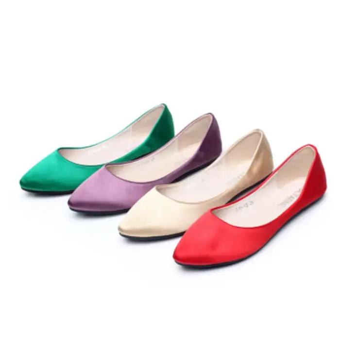 Chaussures en Satin de soie pour femmes, rétro rouge, grande taille 3-48, mode, nouveaux Styles, bout pointu, chaussures plates décontractées, danse douce, Kvoll