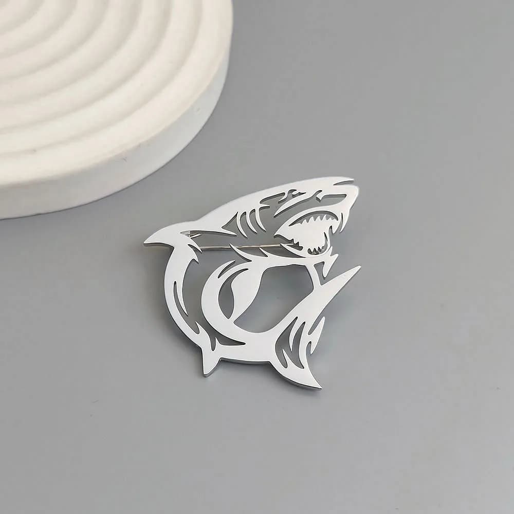 Broche en acier inoxydable plaqué or, design original en forme de requin creux, imperméable et inalt