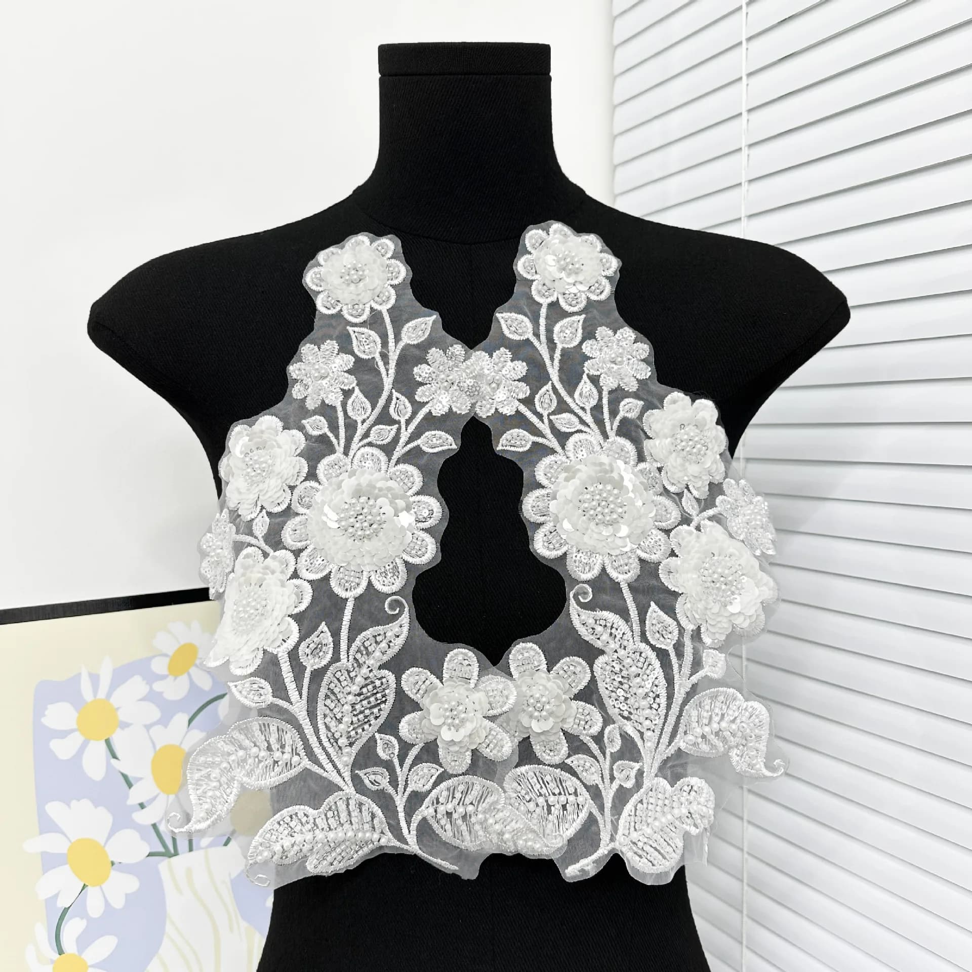 Collier floral brodé de paillettes DIY et accessoires vestimentaires en appliqué