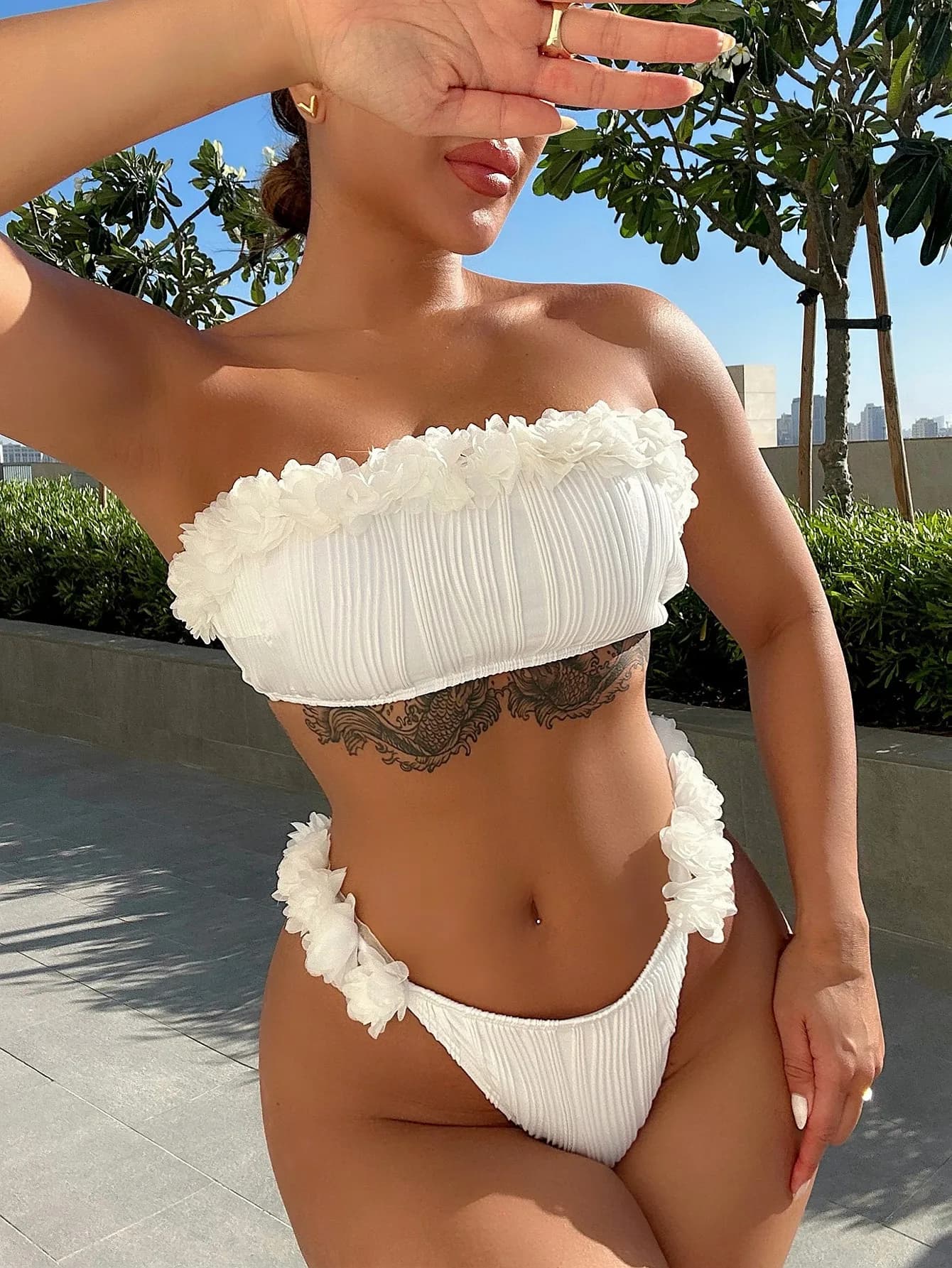 Nouveau Maillot de Bain Bandeau Blanc à Volants Floraux 2026 pour Femme – Ensemble Bikini Sexy Sans 