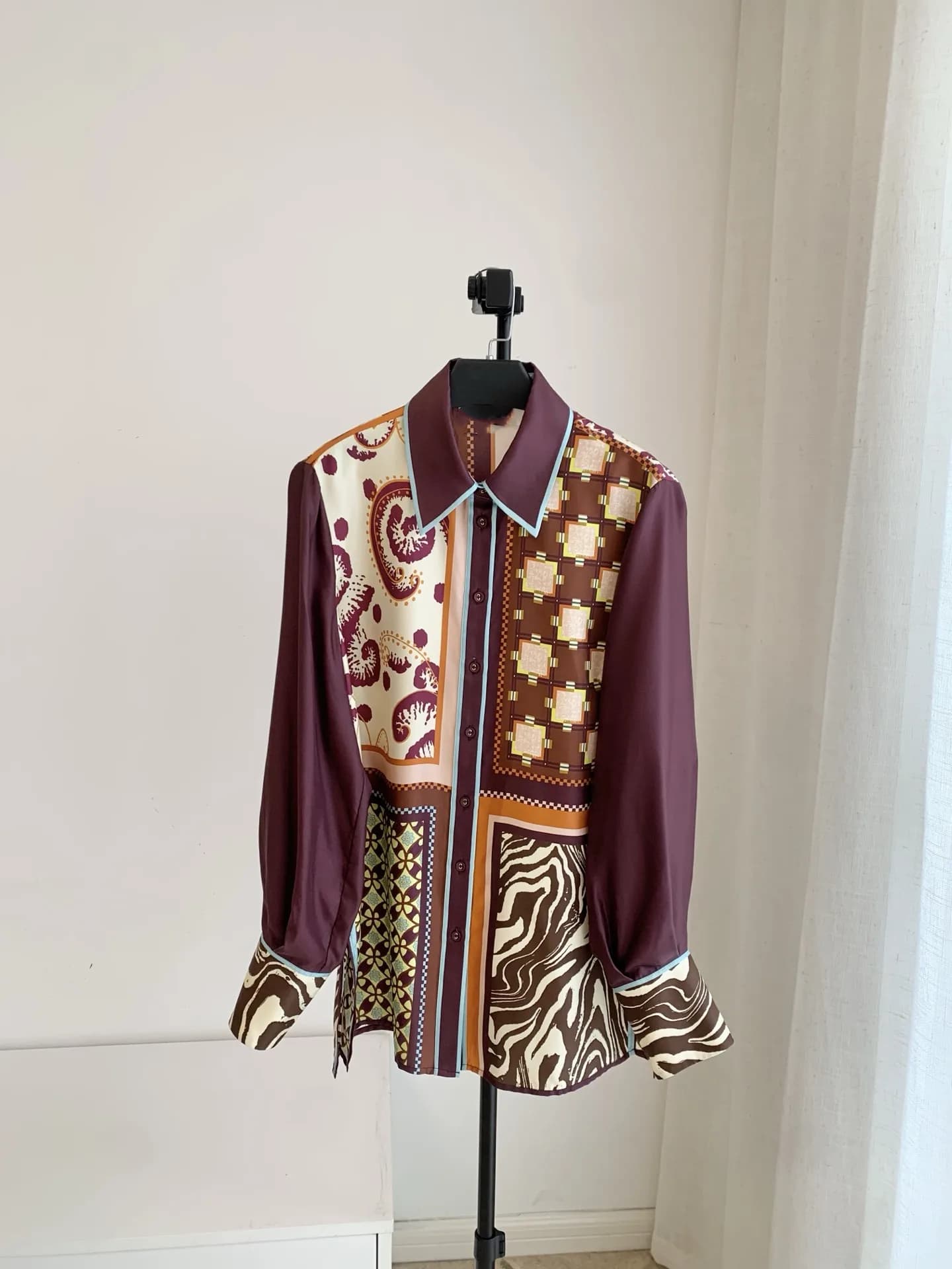 Pantalon à jambes larges à taille élastique + Camisole à col en V en patchwork imprimé 100% soie pou
