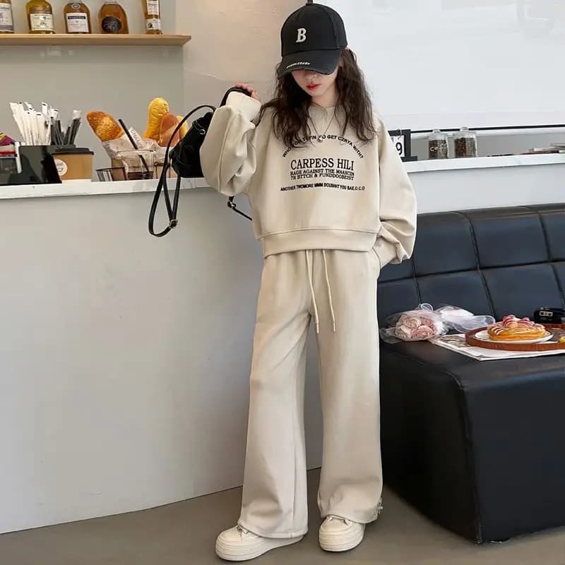 Ensemble de vêtements pour filles enfants automne-hiver 2026 : Sweat-shirt court à lettres et pantal