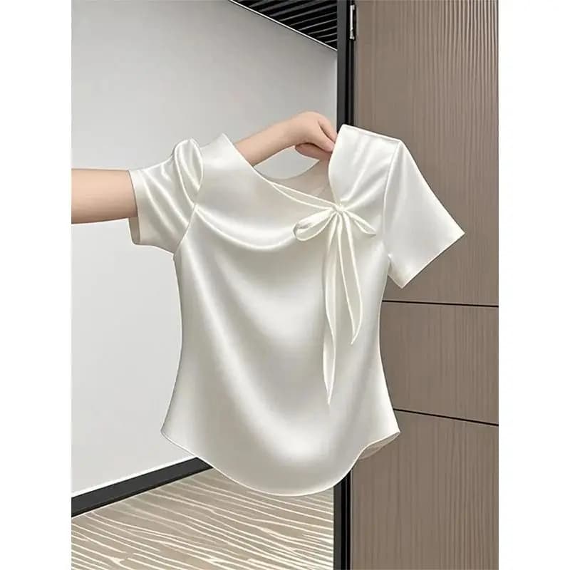 T-shirt à manches courtes avec nœud, design rose polyvalent, mode été 2026