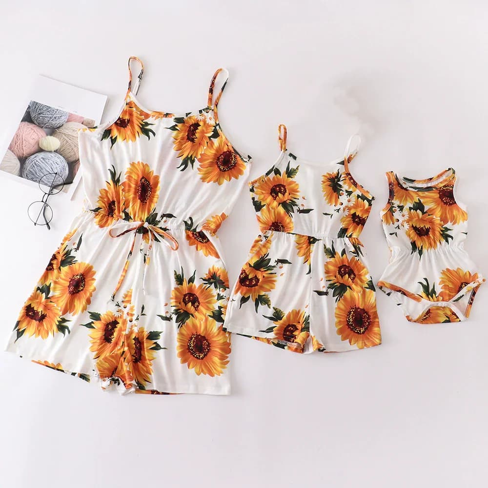 Robe mère-fille, vêtements d'été pour enfants, robes de plage pour filles, combinaison bébé, tenues 