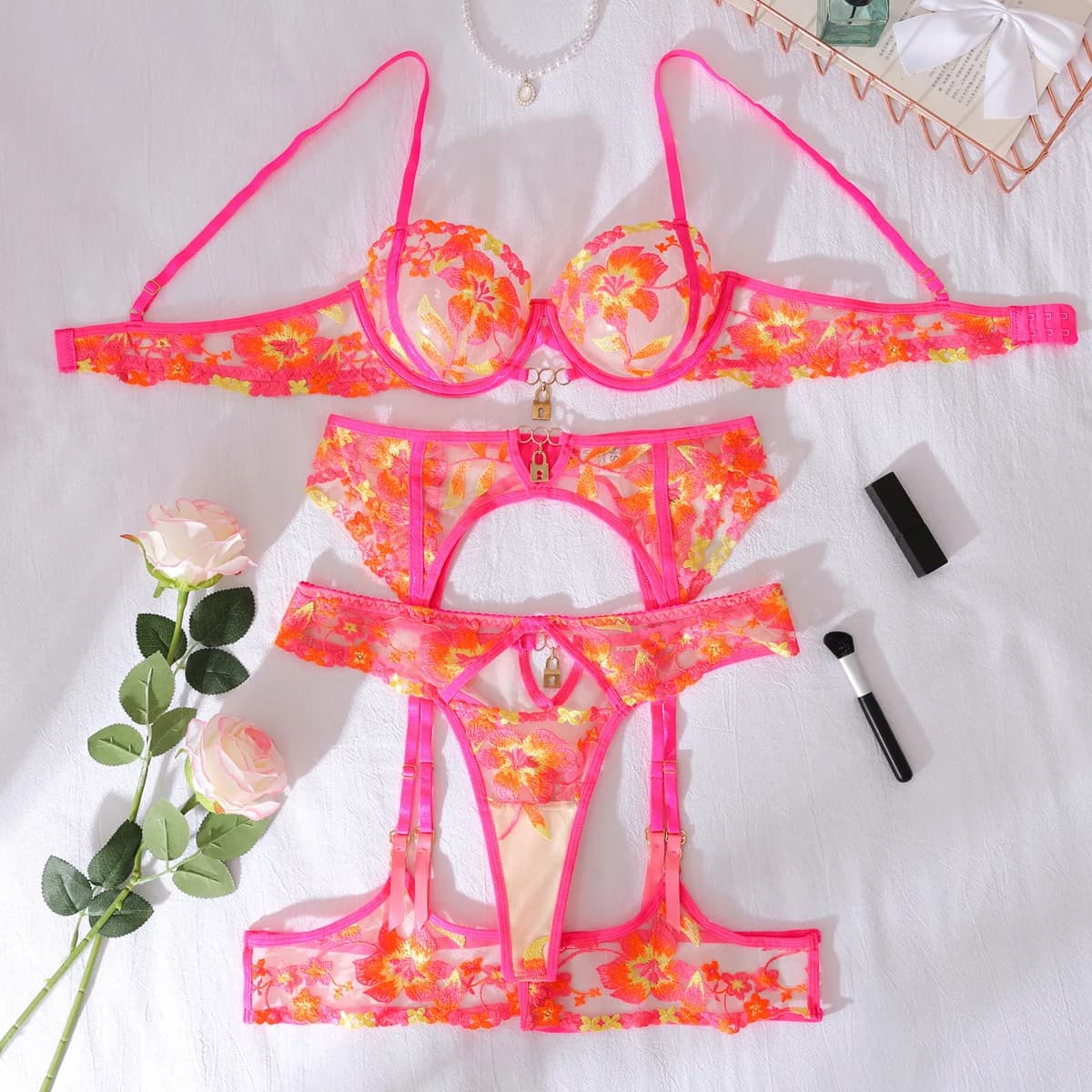 Magnifiques ensembles de lingerie sexy et éclatants à motifs floraux, 3 pièces avec jarretelles et d