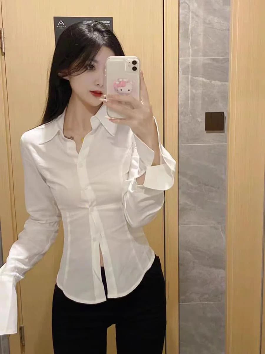 Chemise blanche Chic pour femmes, nouvelle collection printemps 20220, manches évasées flatteuses, c