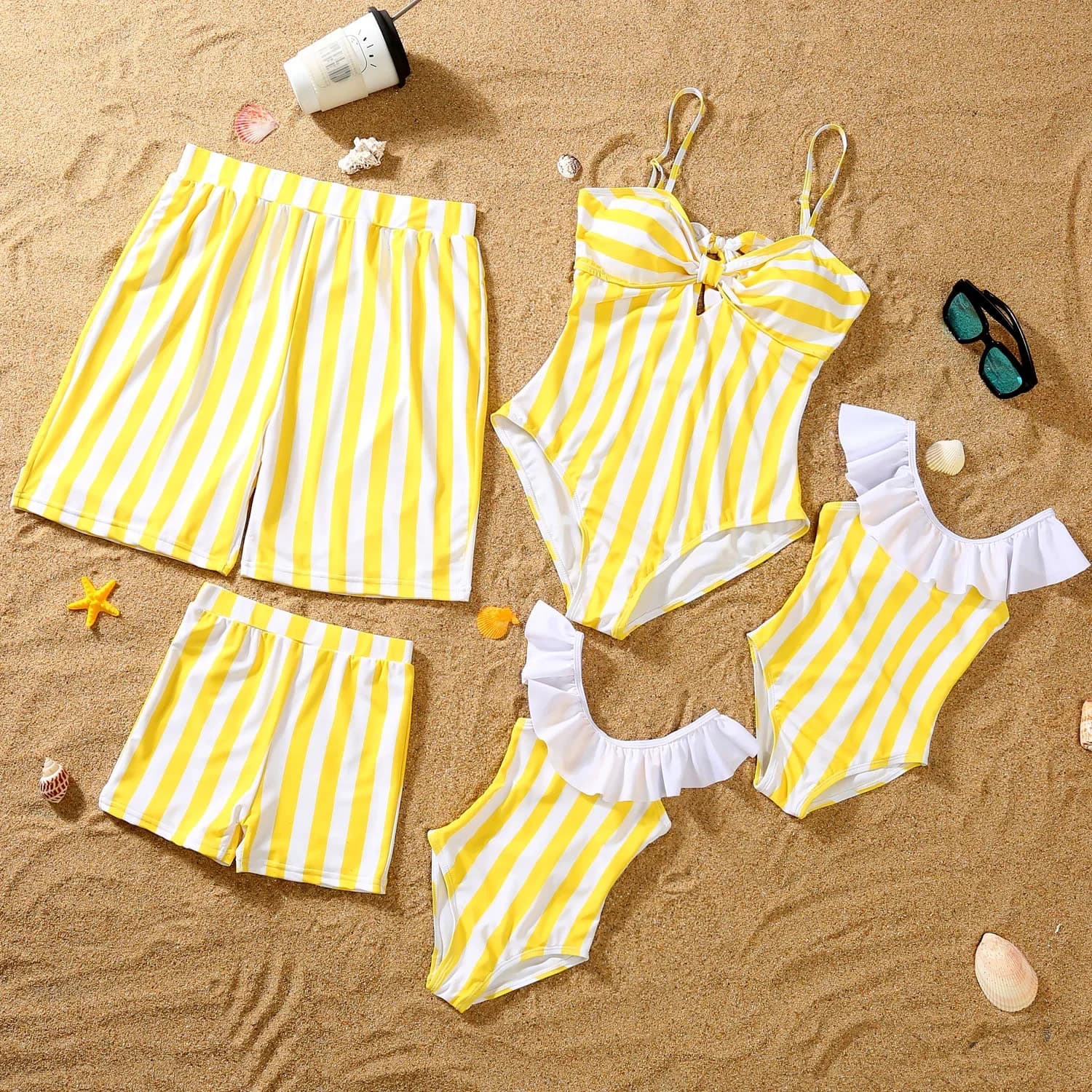 Maillots de bain assortis mère et fille 2026 Nouveaux maillots de bain familiaux à volants une pièce