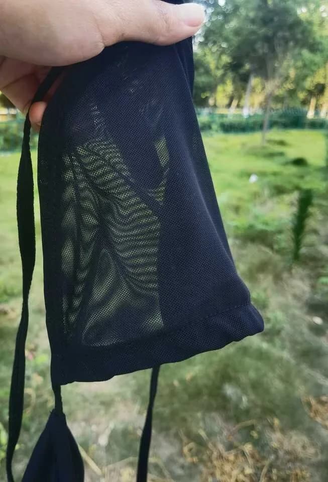Maillot de bain transparent sans traces ni transparence pour bronzage sous le soleil