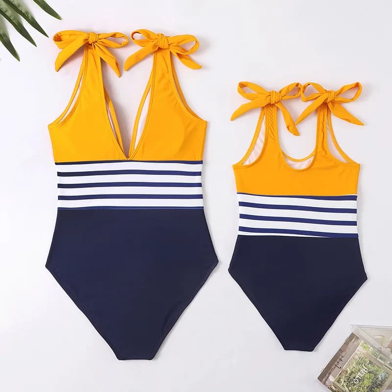 Maillot de bain à rayures pour mère et fille, vêtements de plage pour la famille, à volants