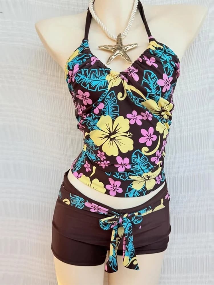 Maillot de bain deux pièces floral doux avec imprimé floral, camisole col femme, haut plissé, short 