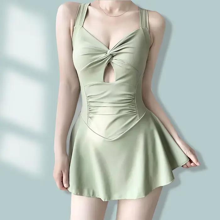 Maillot de bain une pièce amincissant pour femme