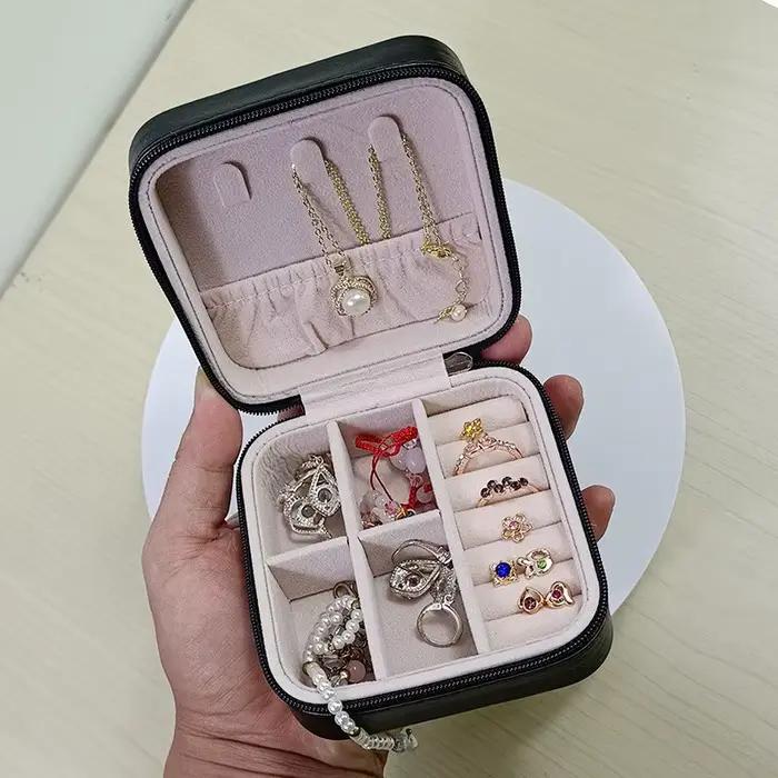 Boîte d'accessoires Portable, boucles d'oreilles, colliers, bagues, boîtes de rangement de bijoux, sac de rangement de bijoux de voyage, boîte d'exposition organisateur