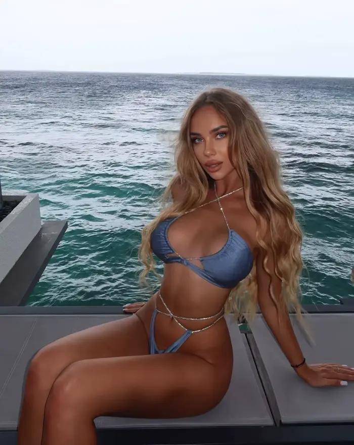 Ensemble bikini sexy bleu ciel 2025 – Haut et bas à chaîne croisée
