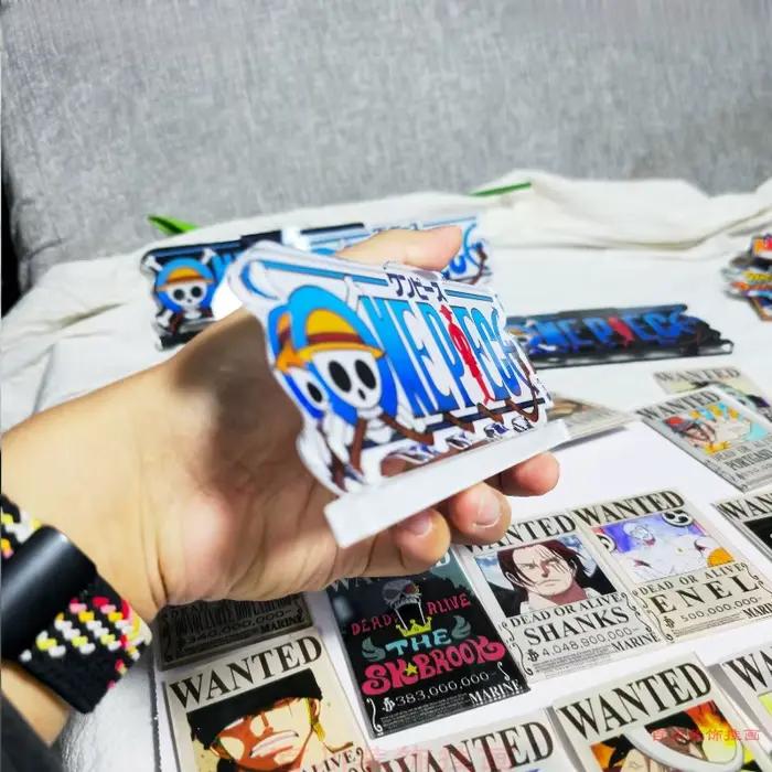 Figurines décoratives One Piece avec logo, fond blanc et noir, présentoir sur pied, jouets modèles, cadeau, 13 cm