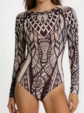 Maillot de bain une pièce russe 2026 avec soutien-gorge intégré et tissu en maille anti-UV